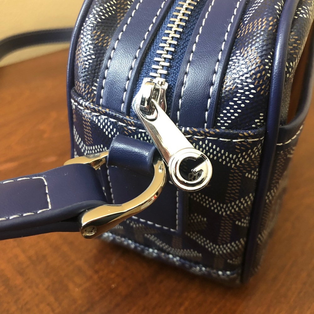 Goyard Cap Vert Crossbody - Blue Chevron - Picture 4 of 8